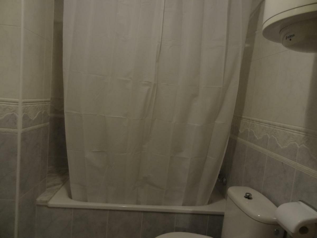 奥罗佩萨德尔马Apartamento Oroblanc Playa La Concha公寓 外观 照片